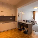 Escapism - Premium 1br With Parking