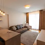 Escapism - Premium 1br With Parking Apartment Bucharest