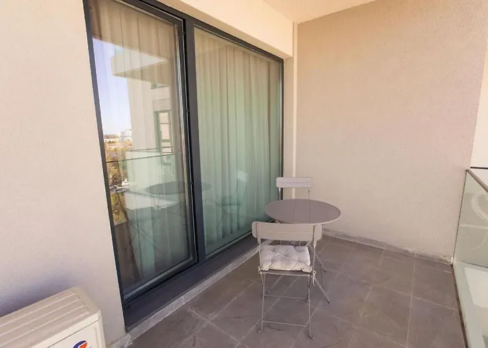 Escapism - Premium 1br With Parking