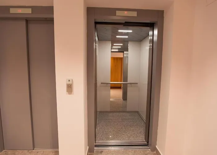 Escapism - Premium 1br With Parking *